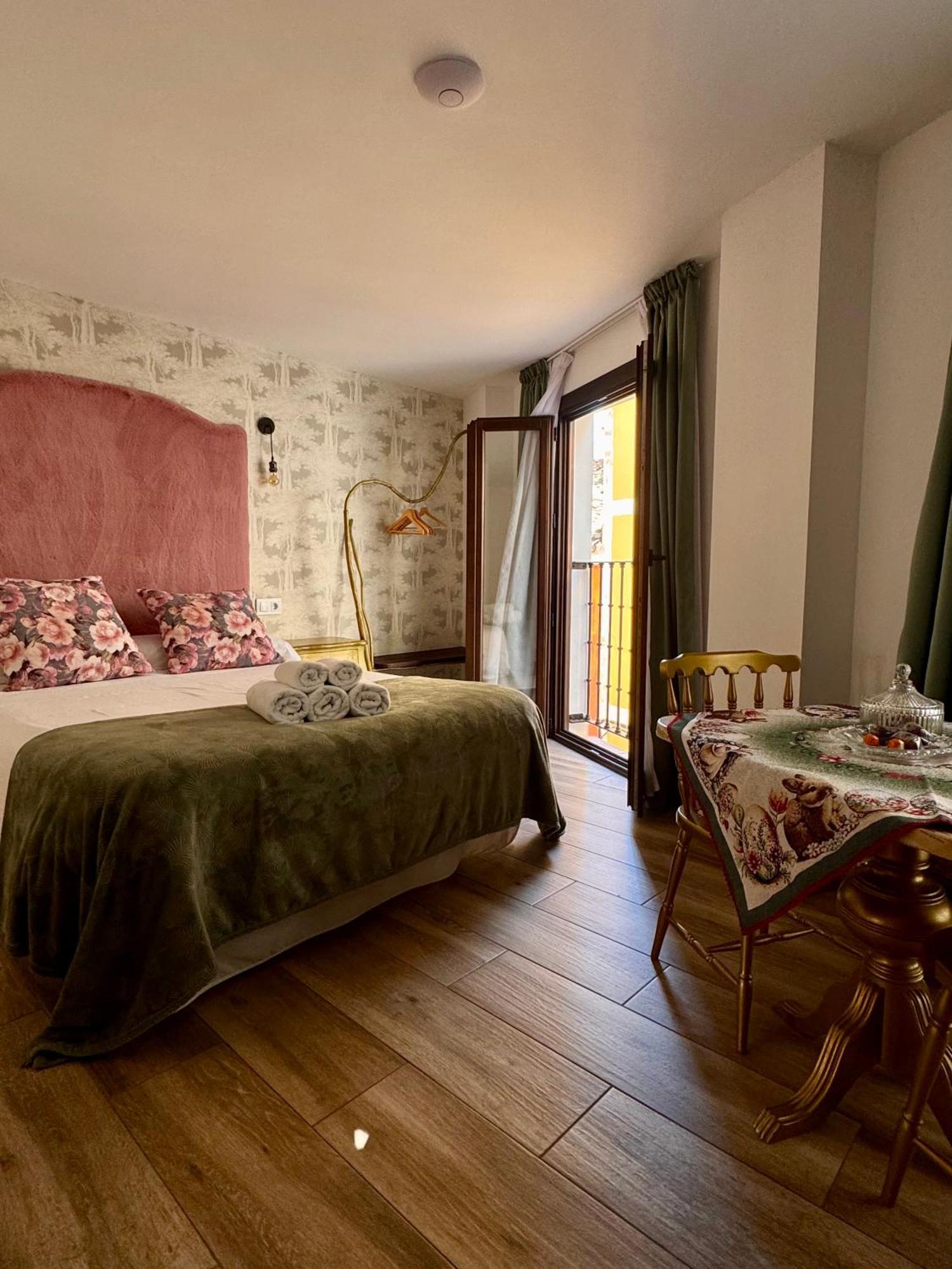 Ateneo Cuenca Con Cocina En El Casco Historico Gasthof